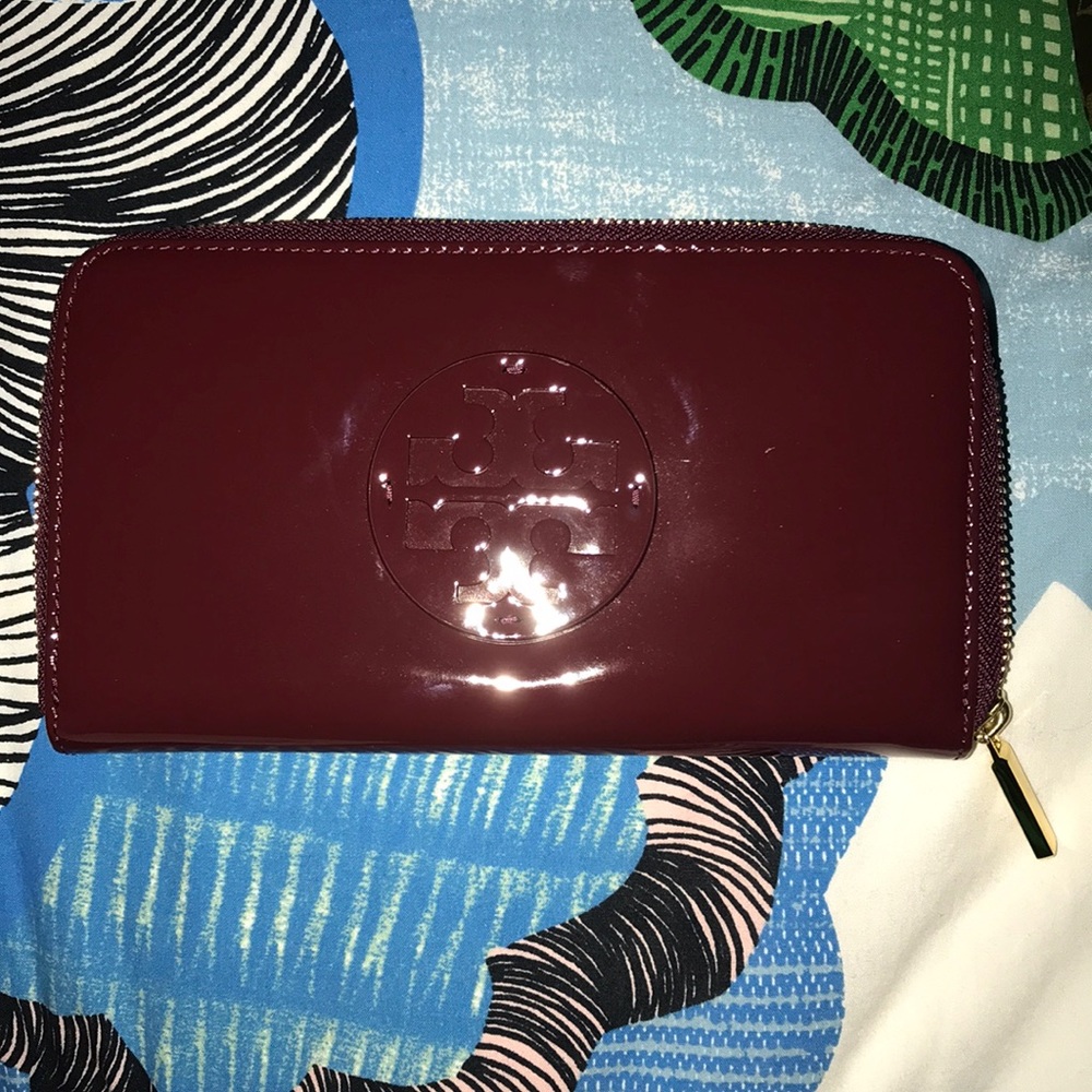 Tory Burch Burgundy Stacked Continental Patent